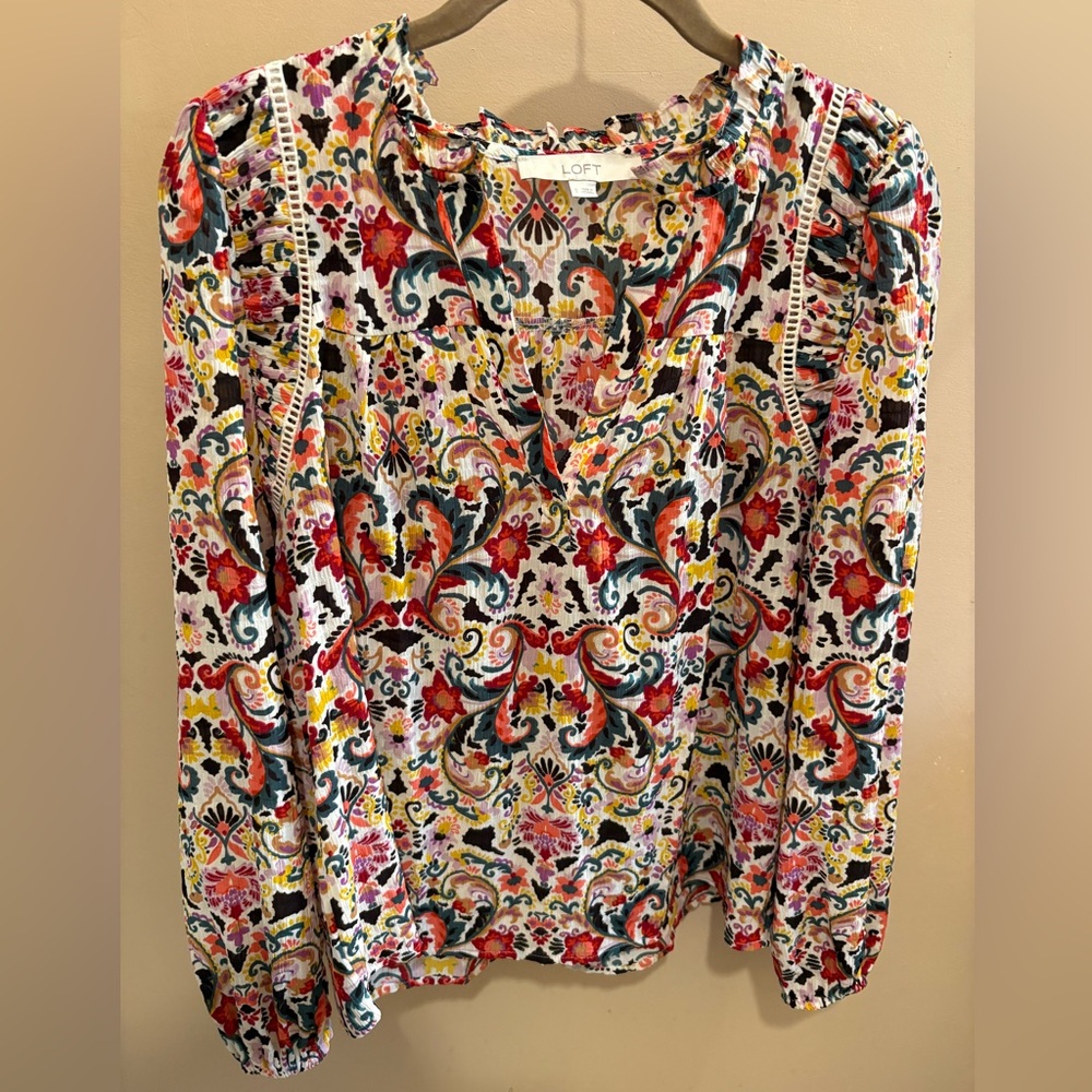 NWOT LOFT Forest Lace Crochet Trim Pleated Shoulder Floral Blouse Women’s Small